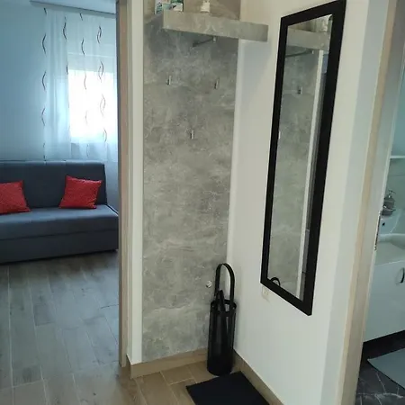 Happy Apartment Karlovac Exterior photo