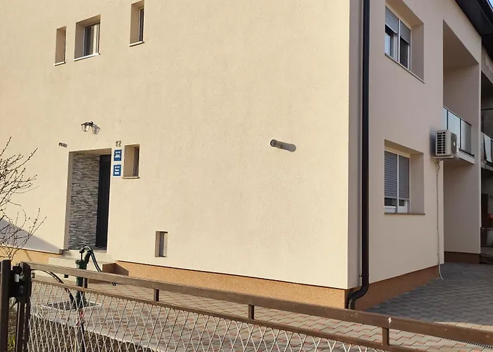 Happy Apartment