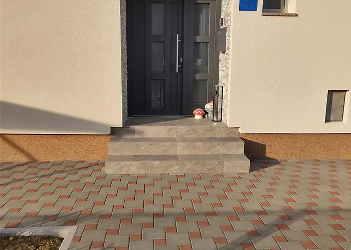 Happy Apartment