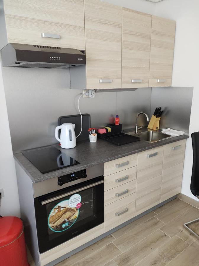 Apartment Happy