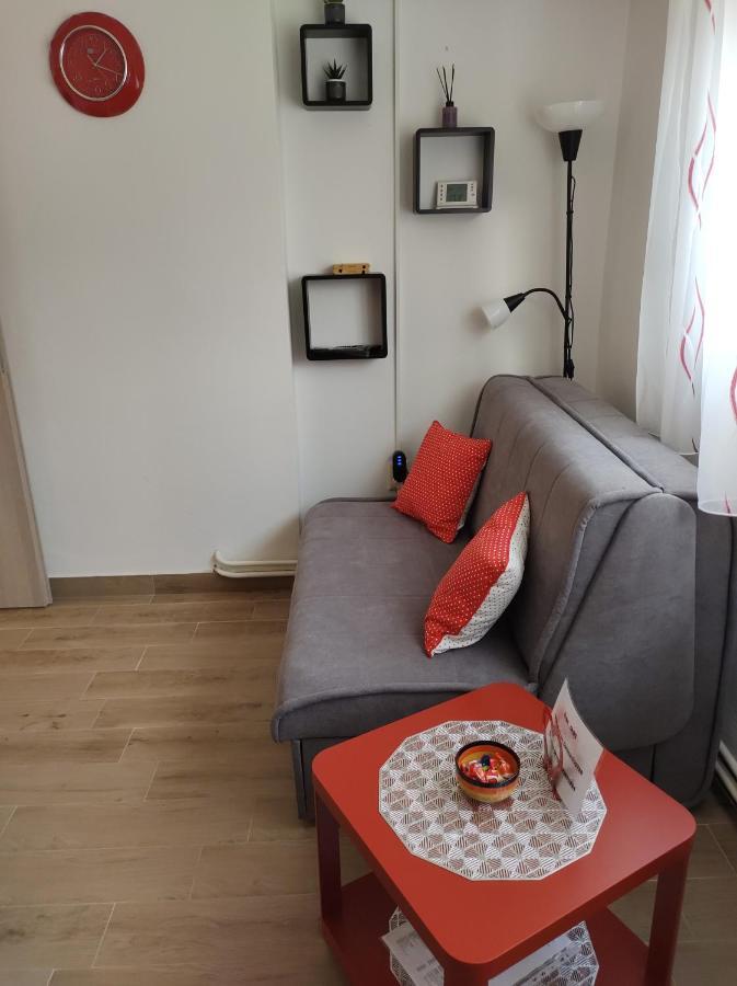 Apartment Happy